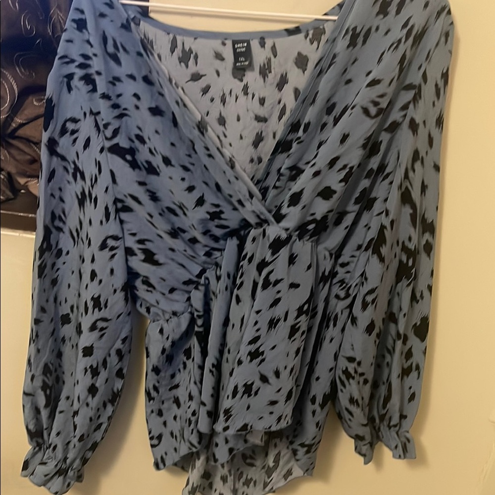 Chic Blue Patterned Wrap Top